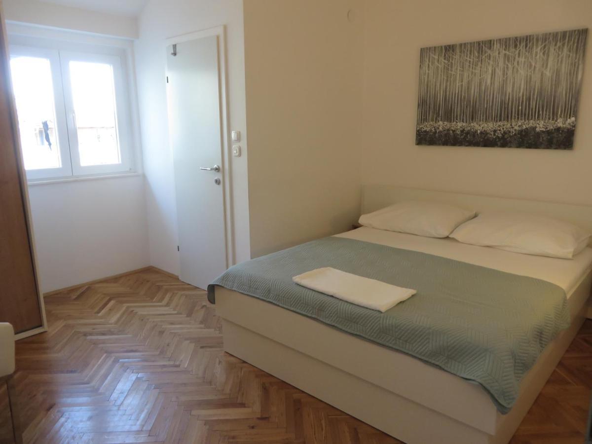 Apartments Tonka Pakostane Bagian luar foto