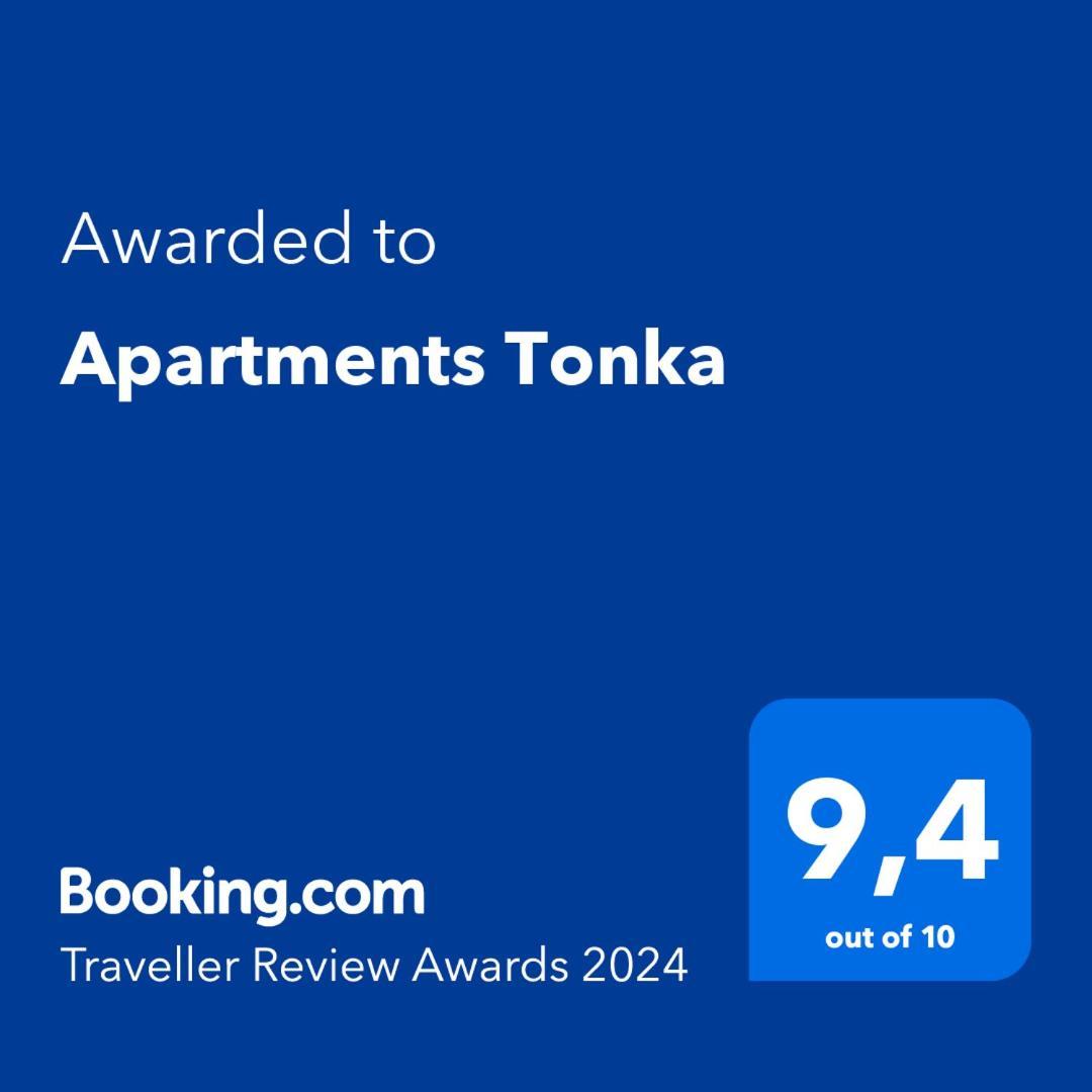 Apartments Tonka Pakostane Bagian luar foto