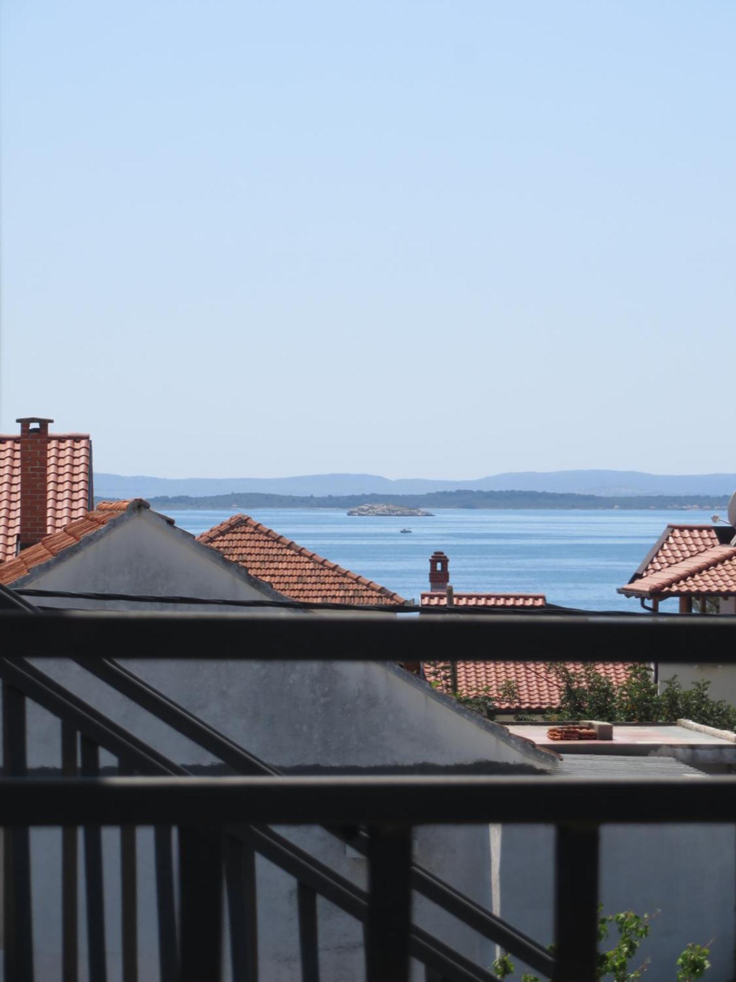 Apartments Tonka Pakostane Bagian luar foto
